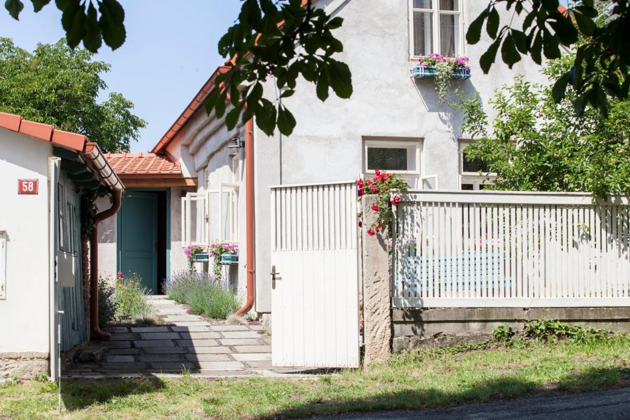 Villa Domecek Na Kvetinovem Statku Zdice Exterior foto