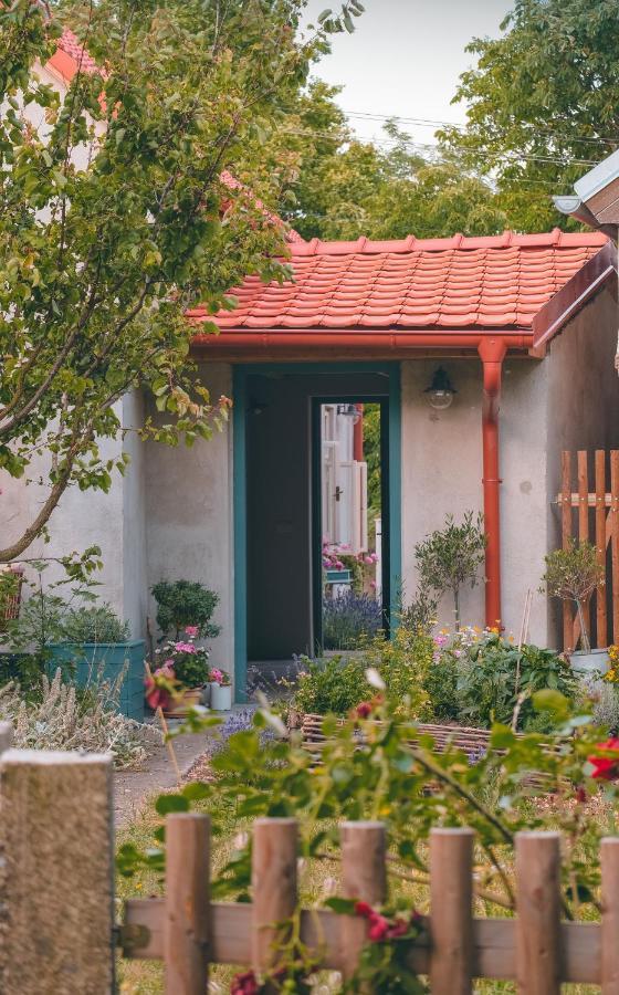 Villa Domecek Na Kvetinovem Statku Zdice Exterior foto
